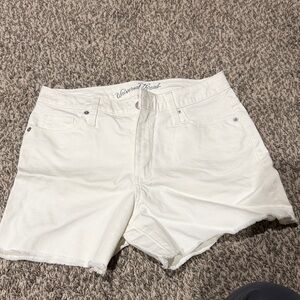 NWOT Universal thread shorts